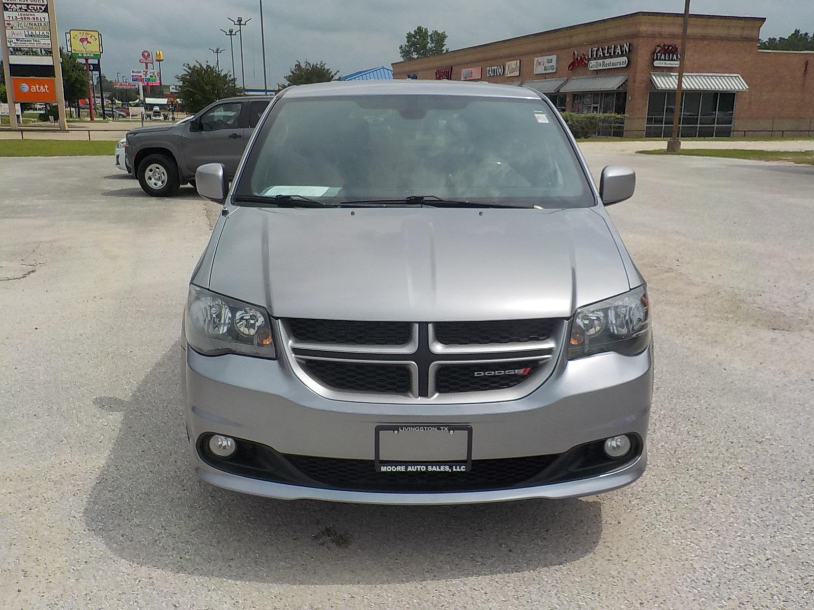 2019 Gray Dodge Grand Caravan (2C4RDGEG9KR) with an V6 engine, Automatic transmission, located at 1617 W Church Street, Livingston, TX, 77351, (936) 327-3600, 30.710995, -94.951157 - A family vehicle priced where a family can afford it!! You won't be dissapointed!! - Photo #2